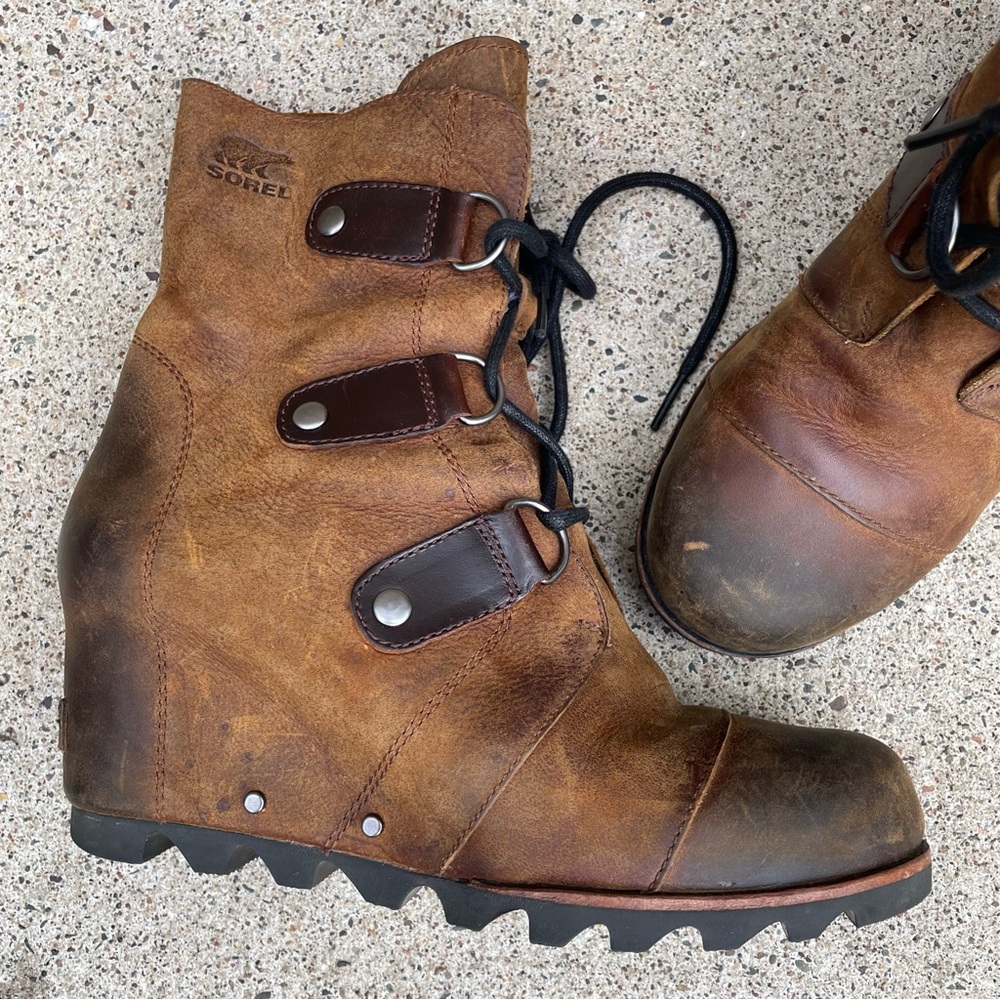 💙Sorel Joan of Arctic Lace Up Mid Wedge Booties